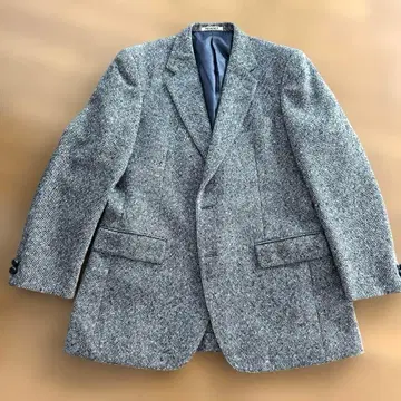 그레이 계열 테일러드 자켓 트위드풍