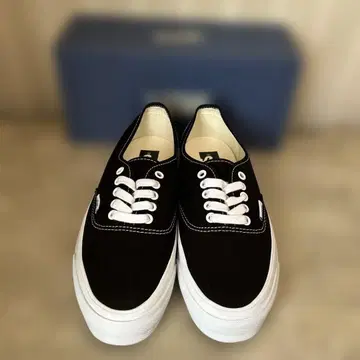 새상품 vans 프리미엄 오센틱 리슈 44LX 블랙 27cm