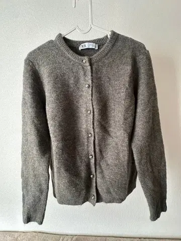 ZARA 그레이 버튼 가디건 XL
