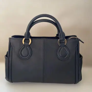 WAKO 블랙 가죽 핸드백