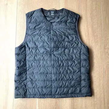 유니클로 남성용 M 퍼프 테크 컴팩트 베스트 새상품급