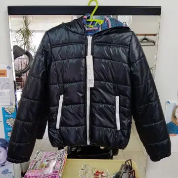 후드 부착 블랙 점퍼 M 사이즈