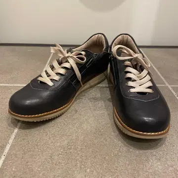 아사히 메디컬 워크 블랙 가죽 스니커즈 지퍼 포함