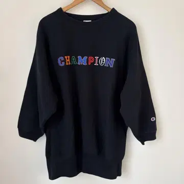 CHAMPION 블랙 맨투맨 트레이닝복