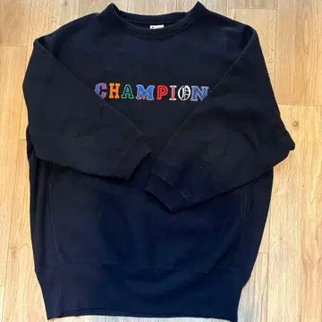 CHAMPION 블랙 맨투맨 트레이닝복