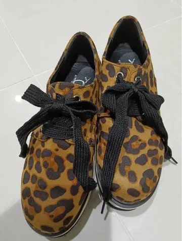 키다리 아저씨 표범 무늬 레오파드 무늬 여성 신발