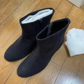 AKAIISHI 블랙 스웨이드 부츠 l 사이즈