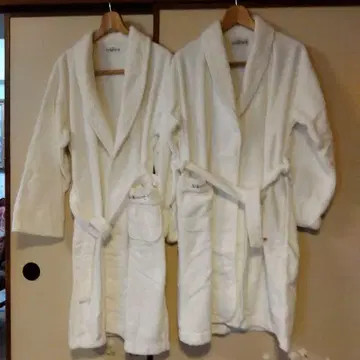 화이트 목욕 가운 2벌 세트
