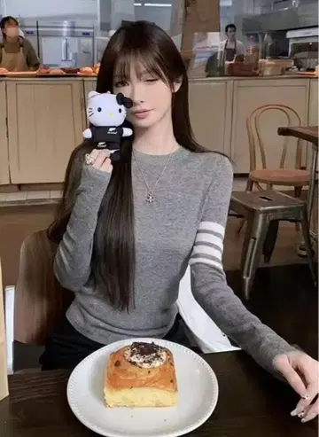 인기! 당일 발송 스트라이프 소매 니트 상의 왕홍 그레이