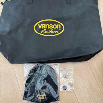 VANSON 니트 모자 & 핀 배지 세트