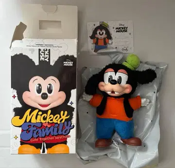 POPMART 미키 패밀리 구피 디즈니