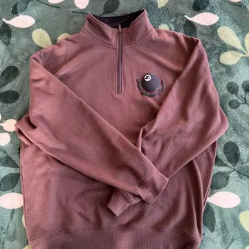 브라운 하프 지퍼 맨투맨