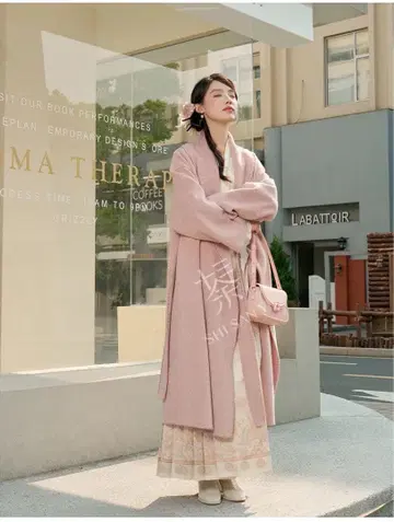 십삼여 유연 핑크 울 혼방 롱 코트