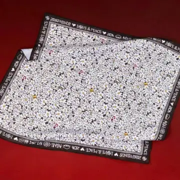 한국 G-DRAGON ZOA FRIENDS 스카프