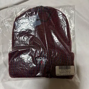 기간 한정 가격 새상품 NOAH Tri-Color Beanie 마룬