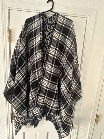 MICHAEL KORS 체크 무늬 판초