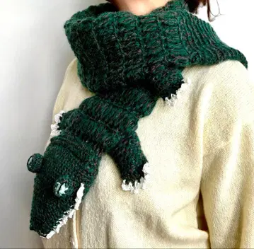 크로커다일 니트 머플러