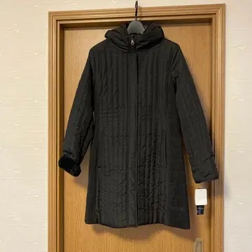 블랙 퀼팅 자켓 후드 부착