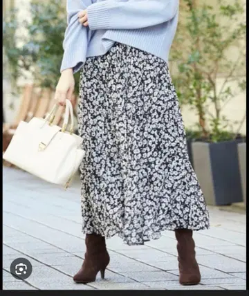 플라워 프린트 롱 스커트 사이즈 38 르 쿠르 블랑