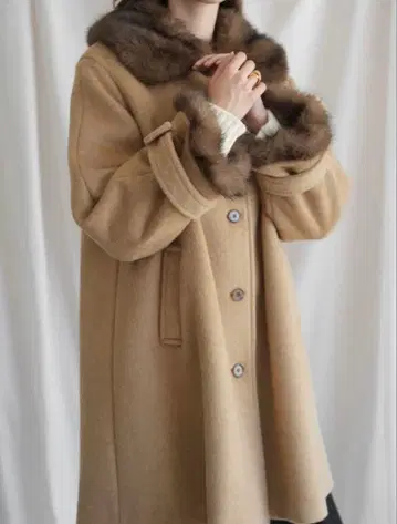 Acka fur flare middle coat