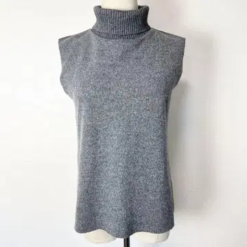 새상품급 자라 ZARA 그레이 터틀넥 니트 베스트 S 슬리브리스 하이넥