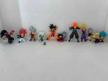 드래곤볼 미니 피규어 키링 손오공 사이어인 기뉴