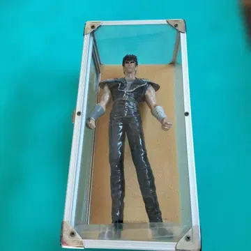 켄시로 피규어 북두의 권 아크릴 케이스 포함