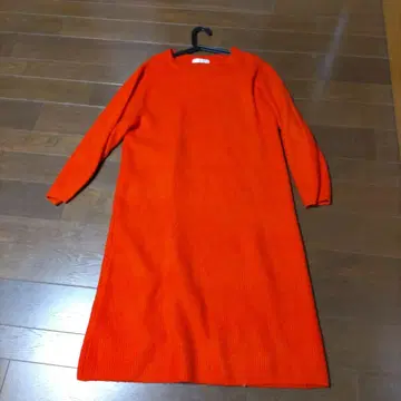 크리스마스 세일. 새상품 DoCLASSE 니트 롱 원피스 오렌지 컬러