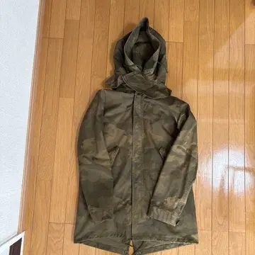 저널 스탠다드 카모 패턴 후드 부착 자켓