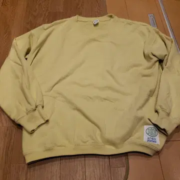 DISCUS 옐로우 컬러 트레이닝복