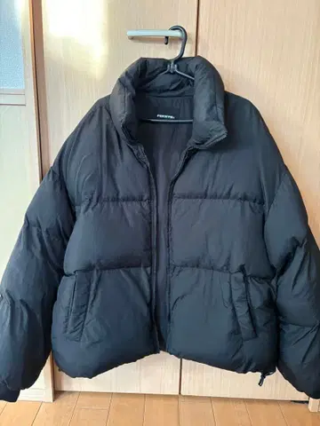 FEKETE 다운 자켓
