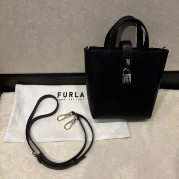 FURLA 토트백 숄더 스트랩 포함