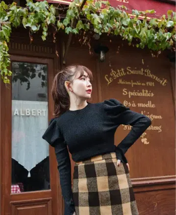 volume sleeve glitter rib knit top