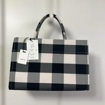 트루 바이 마리코 오이카와 백 체크 핸드백
