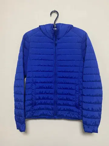 새상품급 유니클로 울트라 라이트 다운 S 블루