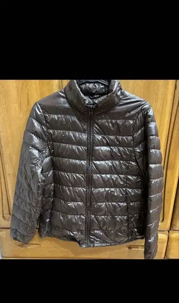 유니클로 PREMIUM DOWN ULTRA LIGHT 다운 자켓