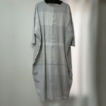 beardsley 코쿤 그레이 스트라이프 긴팔 원피스