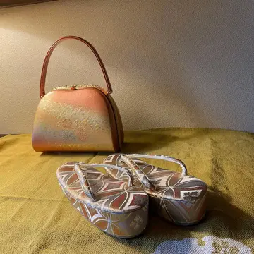 아사야케색의 아름다운 백과 사가니시키 조리 세트