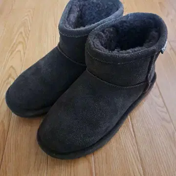 Bearpaw 다크 그레이 어그 부츠