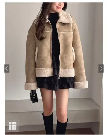 베이지 퍼(fur) 부착 자켓