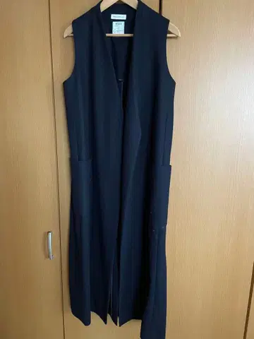 MADISON BLUR 매디슨 블루 울 블랙 롱베스트 베스트