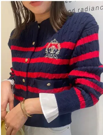 아르페쥬 스토리 자수 케이블 가디건 네이비 M