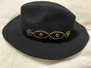 택 포함 WORLD wide FAMOUS 컬러 스터드 햇