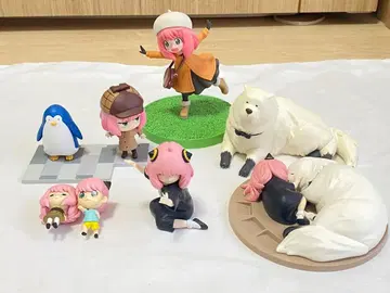 아냐 피규어 세트