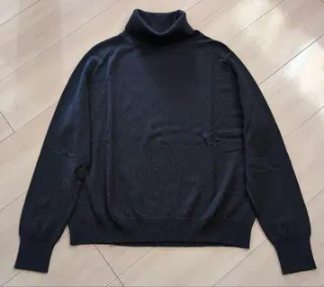 마가렛호웰 x 존스메들리 터틀넥 니트