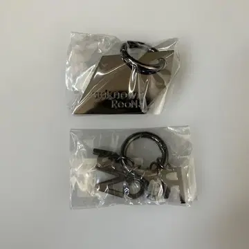 ReoNa 레오나 unknown 네임 키링 2개 세트