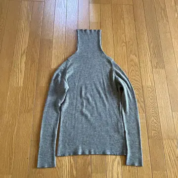 마가렛호웰 x 존스메들리 터틀넥 니트