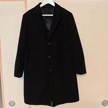 유니클로 캐시미어 혼방 블랙 체스터 코트