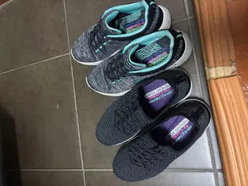 SKECHERS 블랙 스니커즈