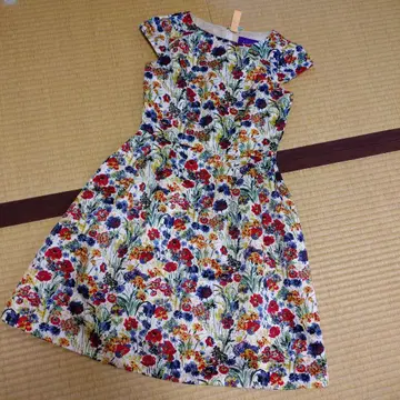 TOCCA LIBERTY 꽃무늬 반팔 원피스 사이즈 2